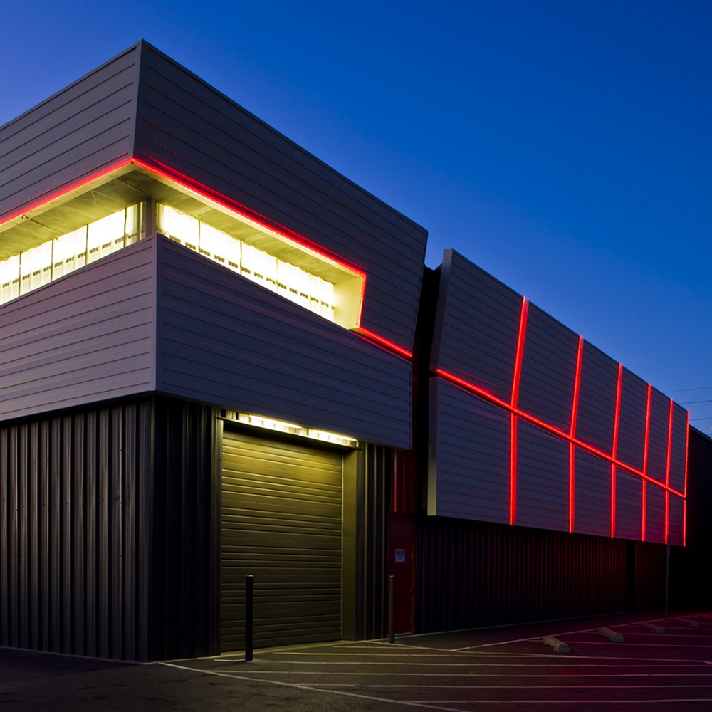 Светодиодная лента белая теплая Лента светодиодная Feron LS704 60SMD(2835)/м  4.4Вт/м 220V 2700K IP65 100 метров (цена за метр) 26244 